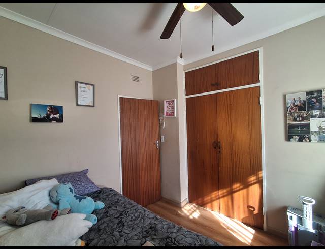 4 BEDROOM FREESTANDING FOR SALE IN STILFONTEIN EXT 4